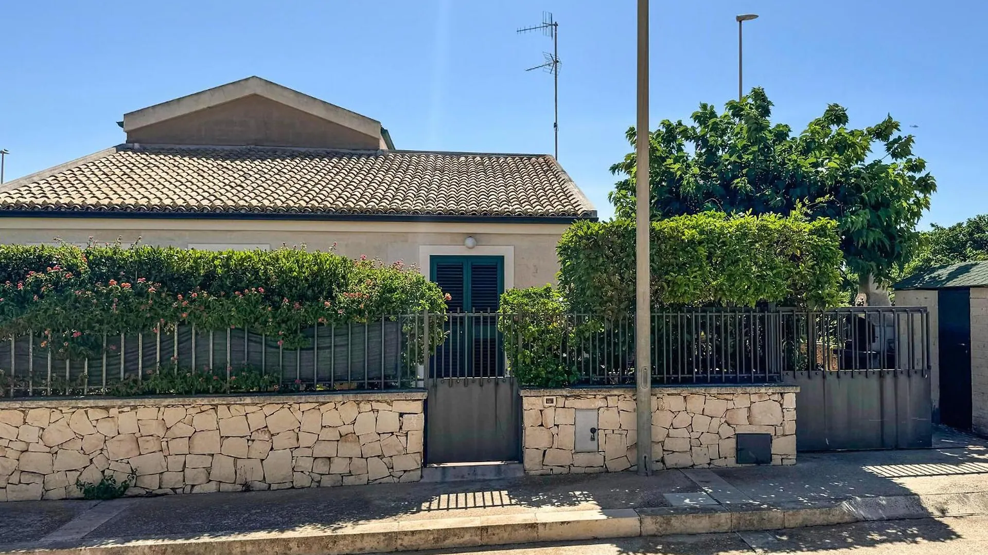 Holiday home 3 Bedroom Awesome Home In Marina Di Modica Italy